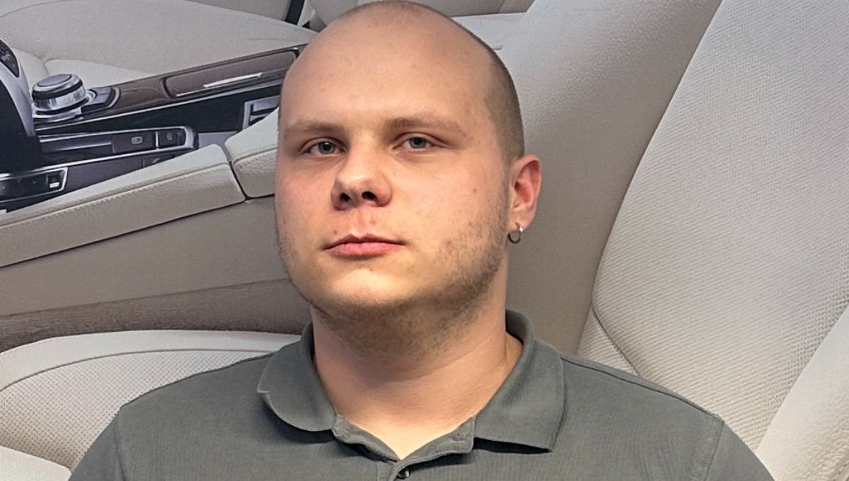 Adrian Hanuszewski Asystent Serwisu